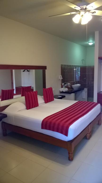 Auto Hotel Paraiso Inn Palenque Kamer foto
