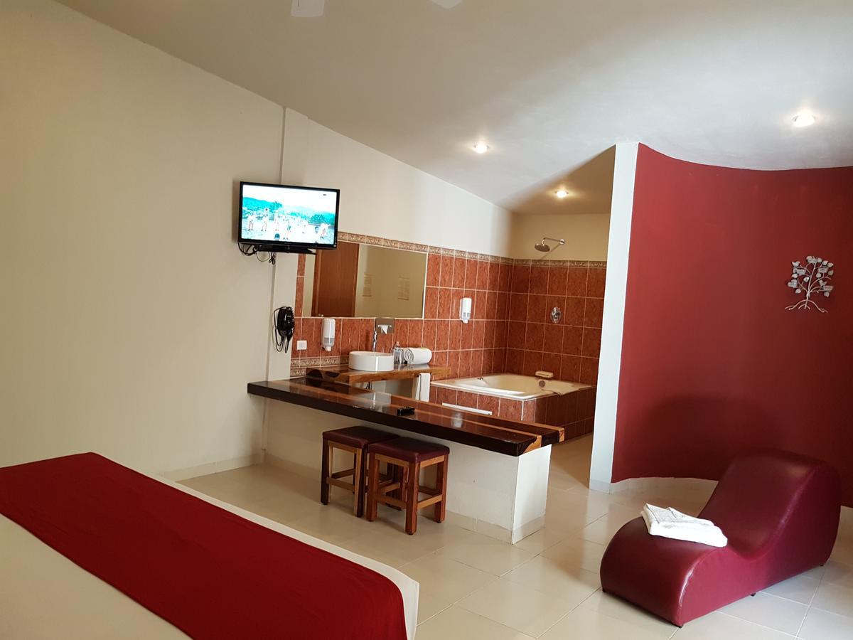 Auto Hotel Paraiso Inn Palenque Buitenkant foto