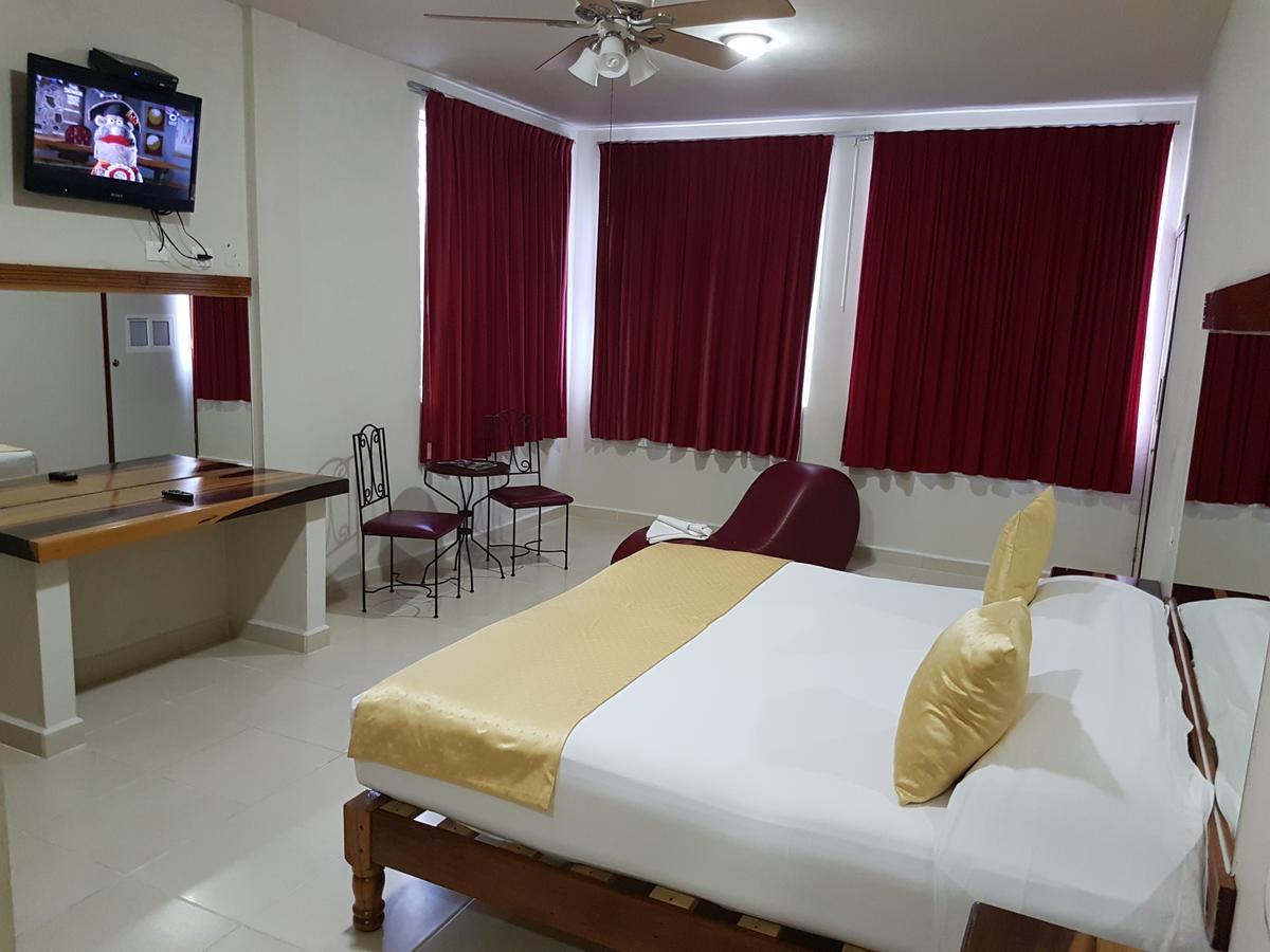 Auto Hotel Paraiso Inn Palenque Buitenkant foto